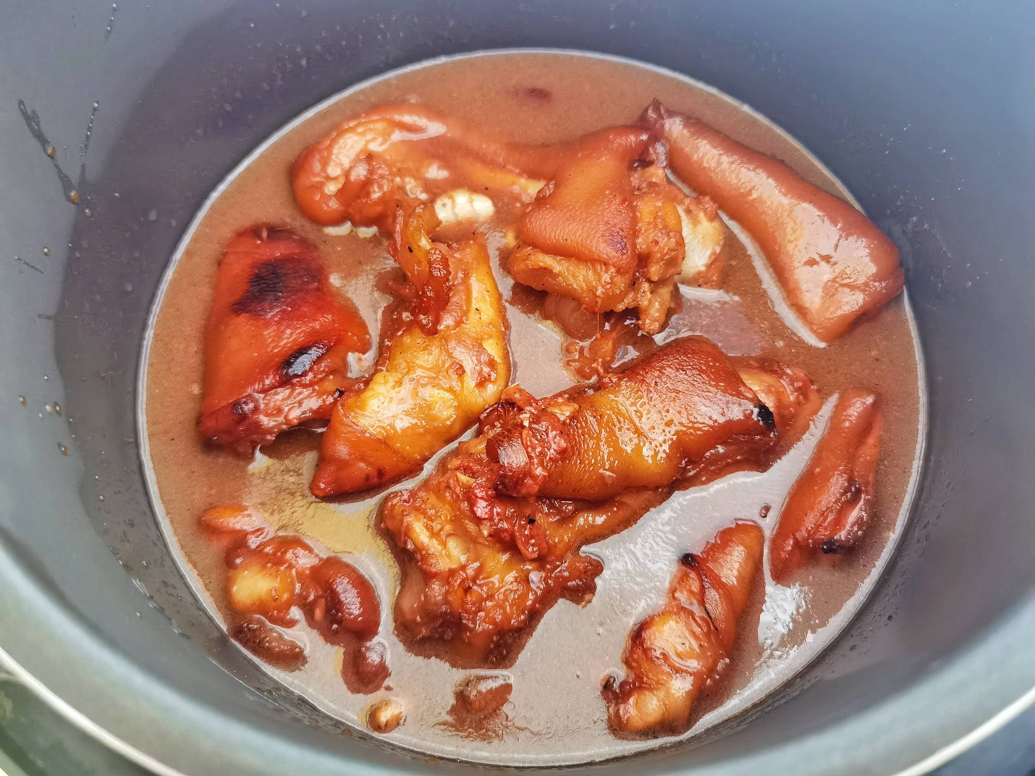 腐乳豬蹄-滿滿的膠原蛋白，軟糯不油膩，入口即化的做法-咸鮮味燉菜譜