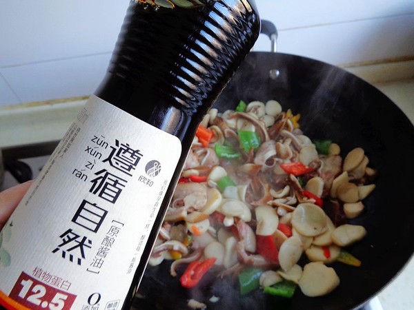 杏鮑菇炒豬耳朵的做法-家常味炒菜譜-易網健康養生網 杏鮑菇炒豬耳朵的做法-家常味炒菜譜