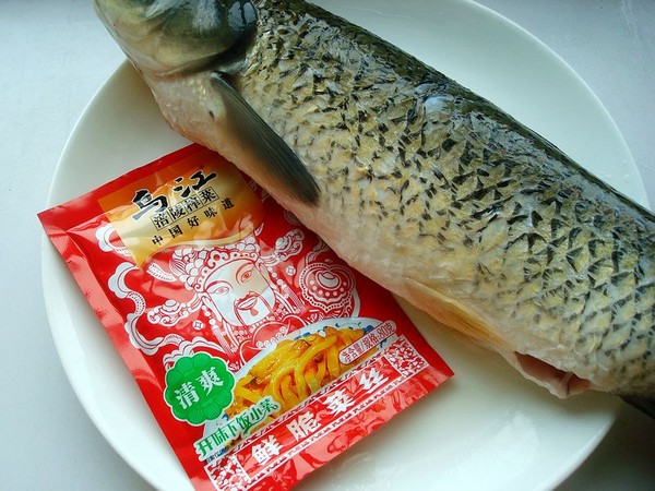 榨菜蒸魚(yú)的做法-咸鮮味蒸菜譜