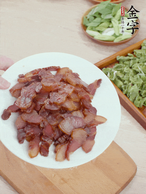 臘肉小炒萵筍干的做法-家常味炒菜譜
