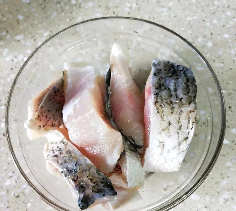 豉汁蒸皖魚的做法-蒜香味蒸菜譜-易網<a href=http://m.aoa7937.com/ target=_blank class=infotextkey>健康養生</a>網 豉汁蒸皖魚的做法-蒜香味蒸菜譜