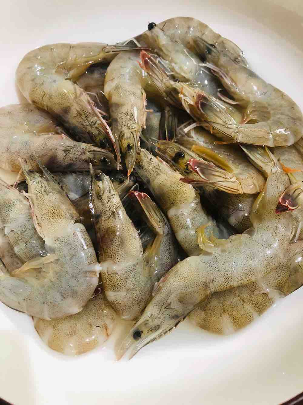 白灼蝦的做法-咸鮮味煮菜譜-易網<a href=http://m.aoa7937.com/ target=_blank class=infotextkey>健康養生</a>網 白灼蝦的做法-咸鮮味煮菜譜