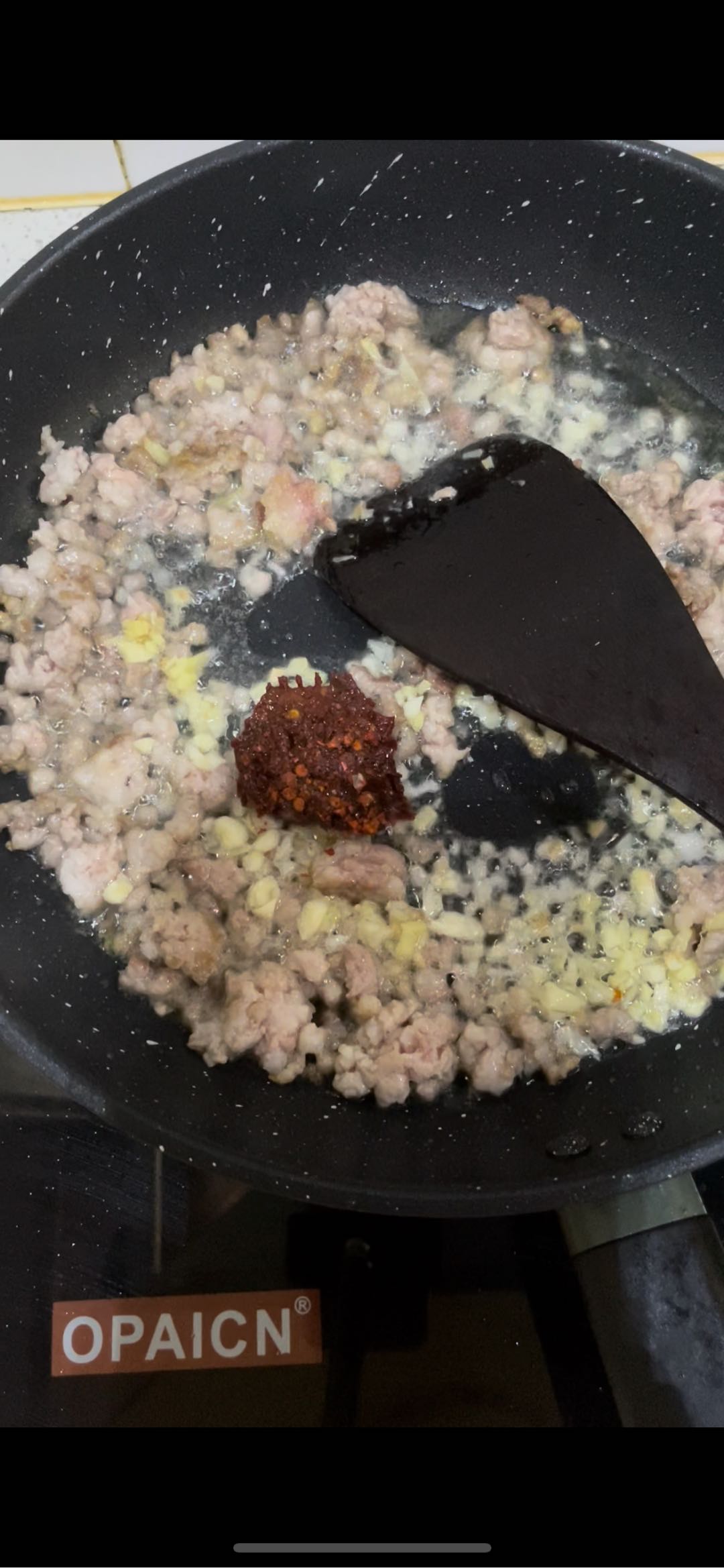 魚香茄子（不用過(guò)油）的做法-魚香味炒菜譜