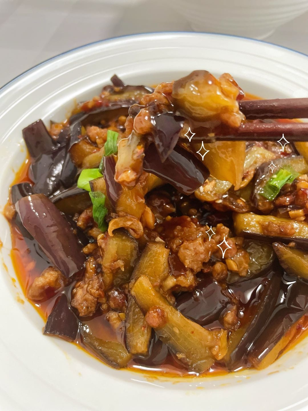 魚香茄子（不用過(guò)油）的做法-魚香味炒菜譜