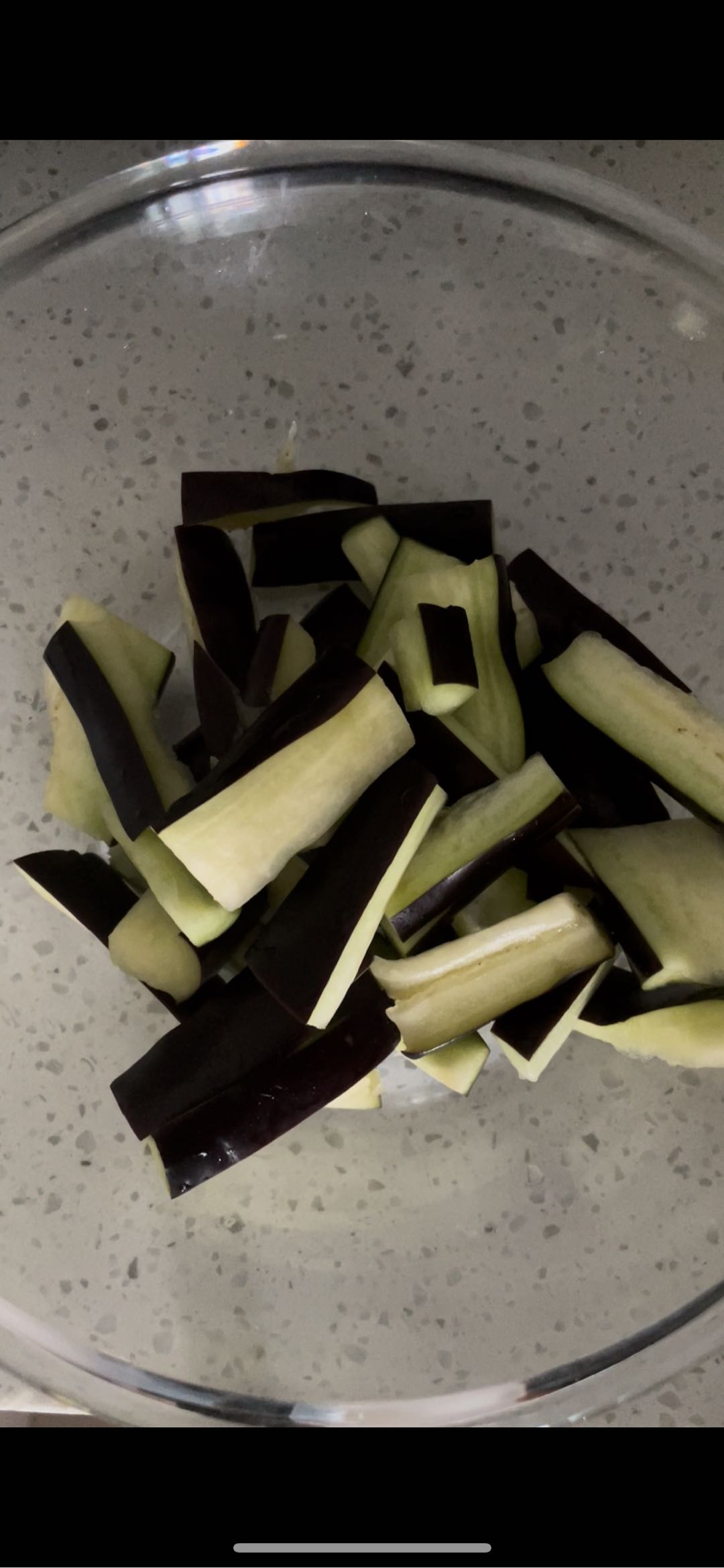 魚香茄子（不用過(guò)油）的做法-魚香味炒菜譜