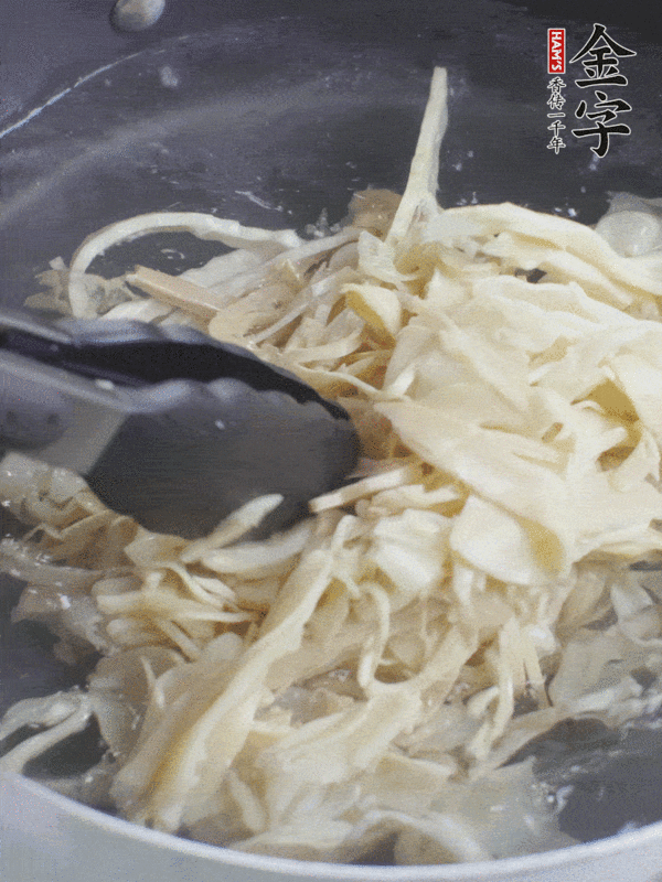 醬油肉干煸糯米筍的做法-香辣味炒菜譜-易網健康養生網 醬油肉干煸糯米筍的做法-香辣味炒菜譜