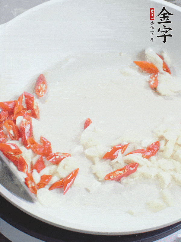 醬油肉干煸糯米筍的做法-香辣味炒菜譜-易網健康養生網 醬油肉干煸糯米筍的做法-香辣味炒菜譜