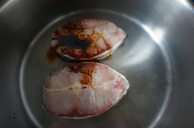 濃油赤醬紅燒魚的做法-家常味燒菜譜-易網健康養生網 濃油赤醬紅燒魚的做法-家常味燒菜譜