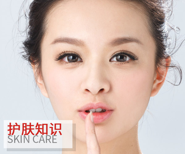  妹砸不要忘記你的唇部也要做護(hù)理 