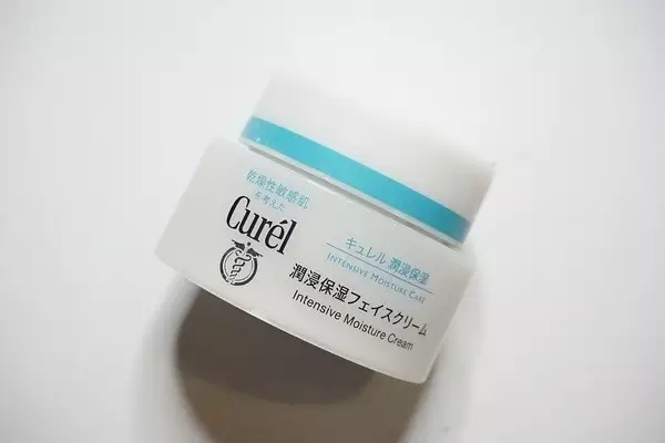  不同膚質(zhì)保濕要做到潤而不膩 這些科普不得不學(xué) 