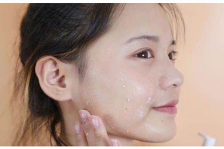 女生溫和不傷肌膚的去角質(zhì)正確方法，美白的第一步