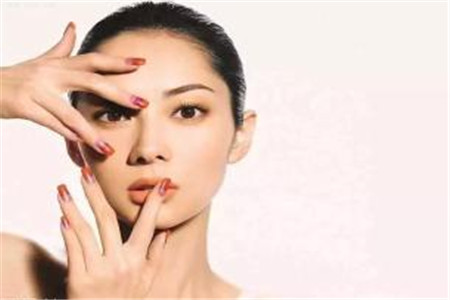 想要妝容精致提高顏值，這是你不容錯(cuò)過的化妝寶典