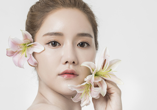 秋季如何快速美白？學(xué)會(huì)這些妙招白成一道光！