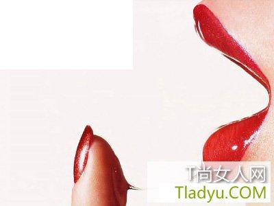 冬季女性潤(rùn)唇膏使用秘籍 塑造完美唇部