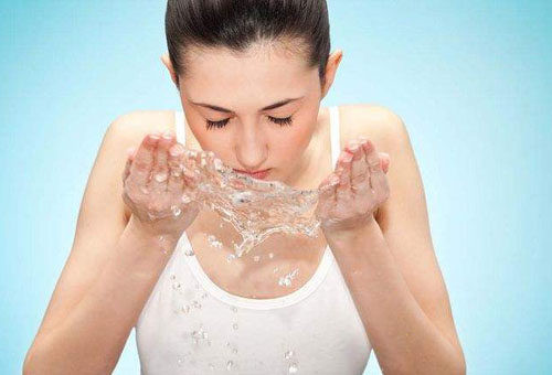 潔面乳和洗面奶有什么區別？如何正確使用潔面產品
