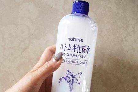 什么牌子的爽膚水好,好用又便宜民窟女孩的最愛爽膚水推薦-易網健康<a href=http://m.aoa7937.com/jkys/ target=_blank class=infotextkey>養生</a>網 什么牌子的爽膚水好,好用又便宜民窟女孩的最愛爽膚水推薦