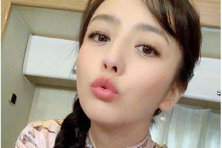 網絡語卡粉是什么意思？女生化妝總是卡粉的四大原因