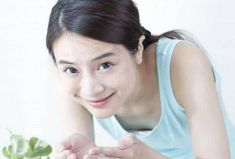 女性憂心怎么瘦臉？四個簡單有效的瘦臉方法
