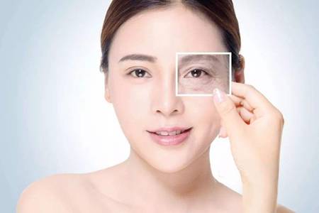 眼霜的正確使用方法，女生不會用眼霜眼部皮膚老的快