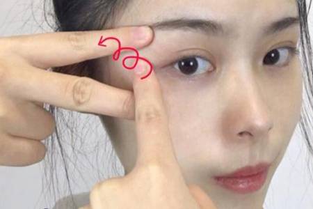 眼霜什么時候用 注意這幾點減少細紋和眼袋