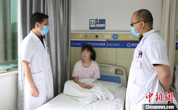 成都某醫院收治多名低齡膽結石患者 專家:生活飲食習慣不當導致 成都某醫院收治多名低齡膽結石患者 專家:生活飲食習慣不當導致