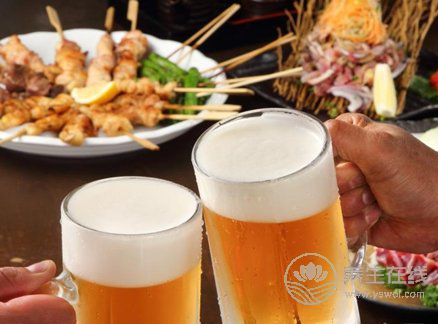 夏天啤酒加烤串爽歪歪?喝啤酒的這些禁忌你知道嗎 夏天啤酒加烤串爽歪歪?喝啤酒的這些禁忌你知道嗎