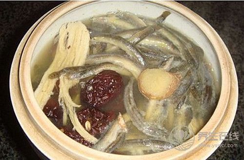 早秋皮膚養(yǎng)血潤燥喝泥鰍紅棗湯 早秋皮膚養(yǎng)血潤燥喝泥鰍紅棗湯