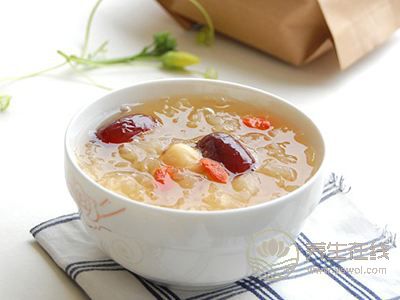夏天太難熬，三款藥膳潤肺補脾