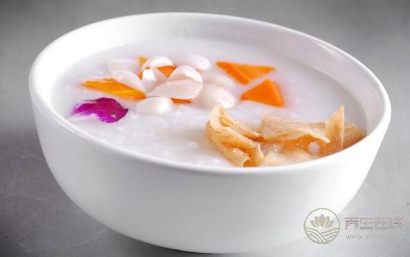 自制簡單的養顏靚湯 夏季讓你喝出好氣色-易網健康<a href=http://m.aoa7937.com/jkys/ target=_blank class=infotextkey>養生</a>網 自制簡單的養顏靚湯 夏季讓你喝出好氣色