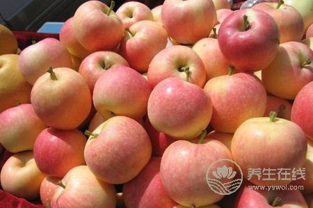 秋季感冒的原因有哪些?預(yù)防感冒的水果有哪些?