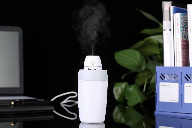 開加濕器會降低室內溫度嗎?加濕器千萬不能這么開!-易網健康<a href=http://m.aoa7937.com/jkys/ target=_blank class=infotextkey>養生</a>網 開加濕器會降低室內溫度嗎?加濕器千萬不能這么開!