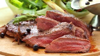 冬季吃羊肉會不會發胖 冬天吃羊肉的好處是什么-易網健康<a href=http://m.aoa7937.com/jkys/ target=_blank class=infotextkey>養生</a>網 冬季吃羊肉會不會發胖 冬天吃羊肉的好處是什么