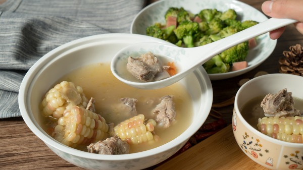 春季養(yǎng)生喝什么湯好 這些春季養(yǎng)生湯有助于清熱除濕
