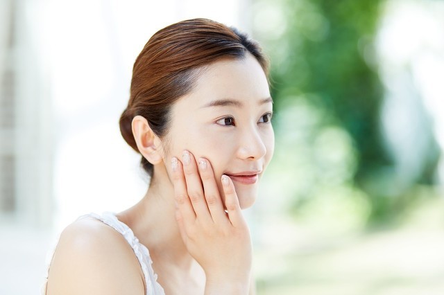 秋季怎么補充膠原蛋白,掌握方法很關鍵-易網<a href=http://m.aoa7937.com/ target=_blank class=infotextkey>健康養生</a>網 秋季怎么補充膠原蛋白,掌握方法很關鍵