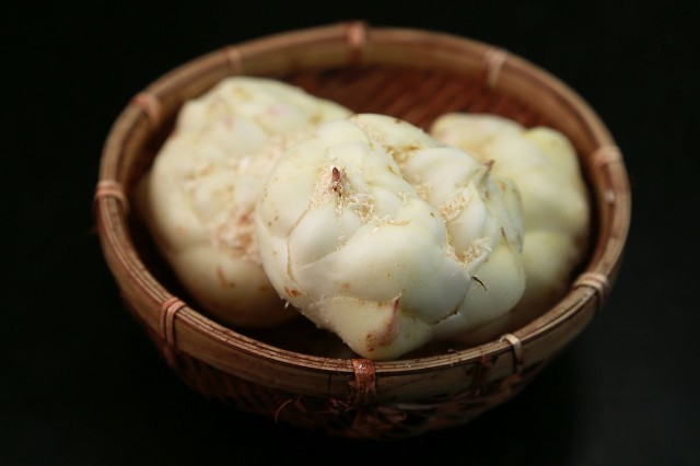 秋季清肺火吃什么?大家知道哪些?-易網<a href=http://m.aoa7937.com/ target=_blank class=infotextkey>健康養生</a>網 秋季清肺火吃什么?大家知道哪些?