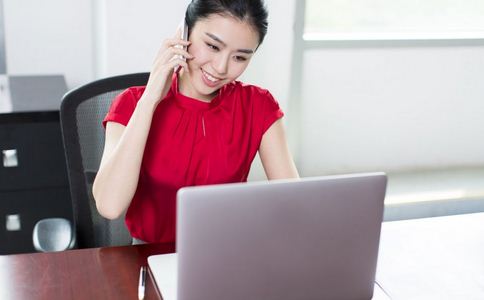 眼睛干澀怎么辦 眼睛發(fā)脹 青光眼 <a href=http://m.aoa7937.com/tags-白內(nèi)障.html target=_blank class=infotextkey>白內(nèi)障</a>