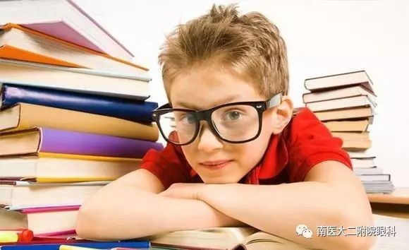 小孩子近視三種恢復法，預防近視是重點