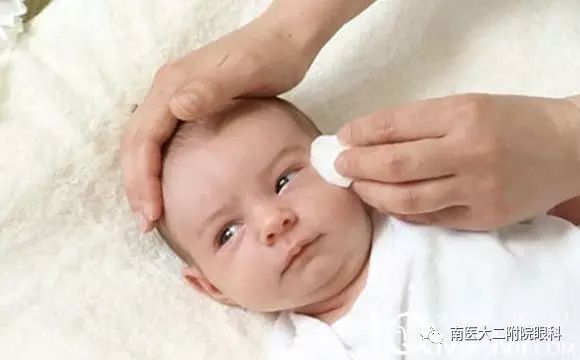 寶寶做淚道沖洗到底疼不疼？