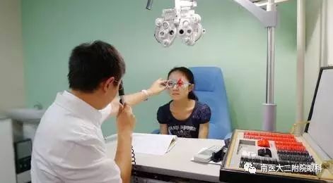 為什么配了新眼鏡眼睛會不舒服？