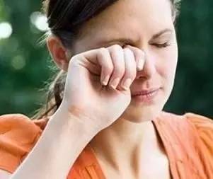 老人眼睛不適，當(dāng)心五種眼病