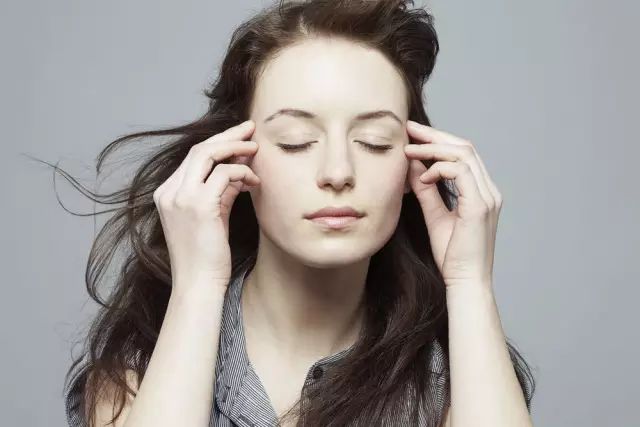 戴眼鏡會不會反而加深近視？遠(yuǎn)離近視注意四大細(xì)節(jié)!