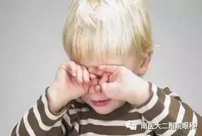孩子近視越來越嚴重，注意這幾個細節！
