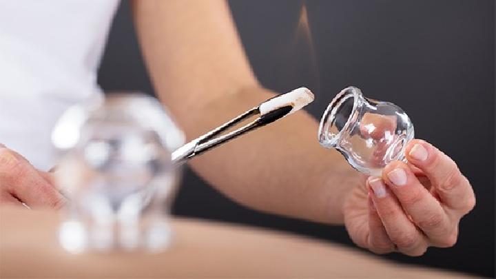 如何通過按摩來提升睡眠質量 中醫推拿助眠法不再依賴安眠藥