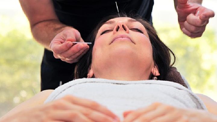 女性痛經怎么快速解決？中醫針灸扎穴位可快速緩解痛經癥狀