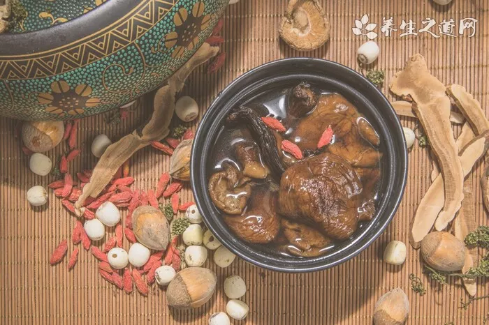 怎么燉雞湯好喝又營(yíng)養(yǎng)