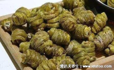 石斛適合多少歲吃，結合功效來看適宜老年人(太小的孩子不建議)